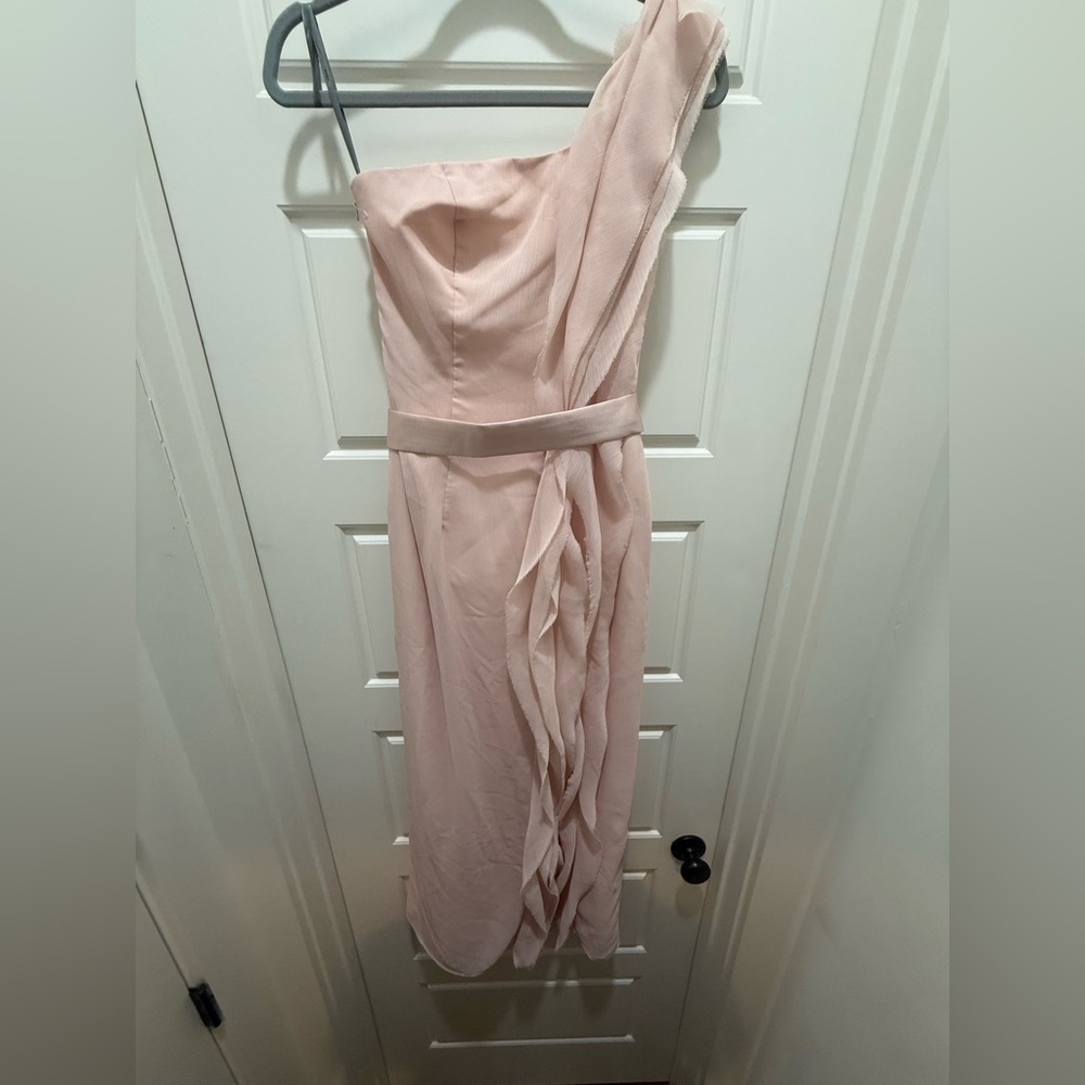 Vera Wang White. Blush One Shoulder Formal Gown. Size 0.